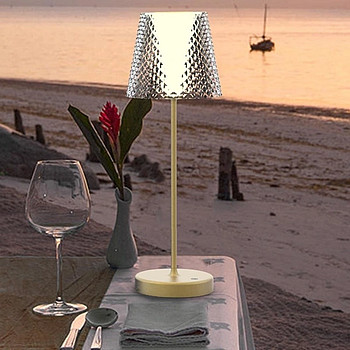 LA ANGINA/A O латунная с акриловым абажуром Contemporanea